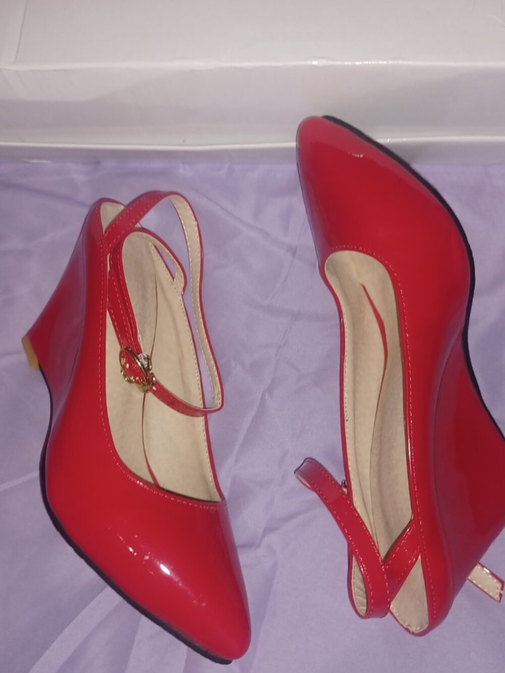 Red pumps - Picture 7 of 7